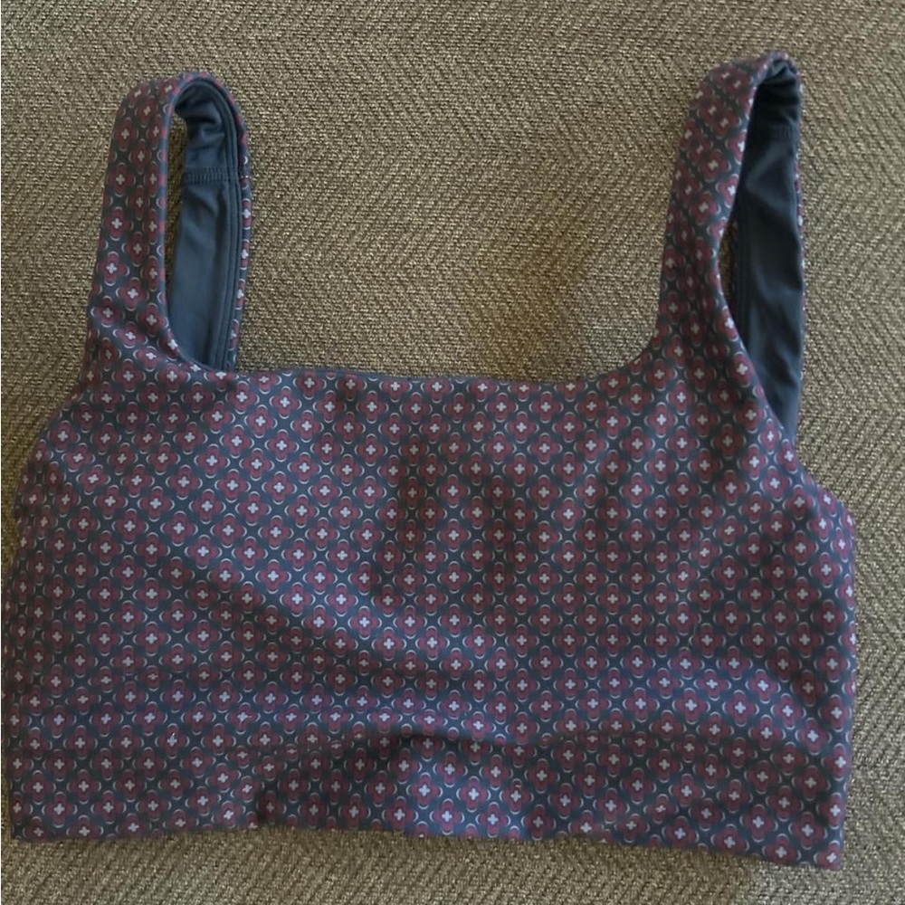 Peloton Black and Red Patterned Bra